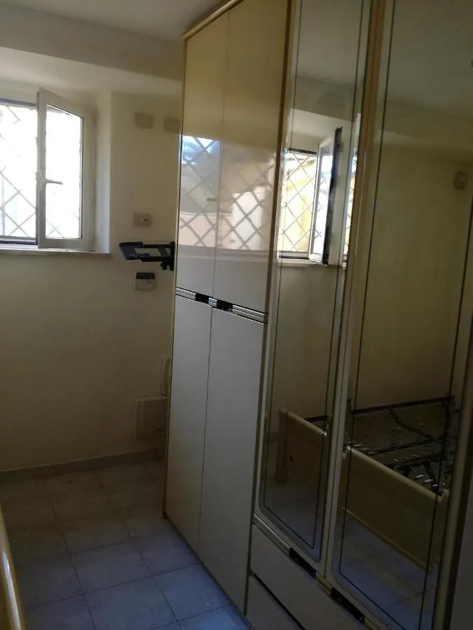 Апартаменты Appartamento Indipendente In Grande Villa Рим Италия