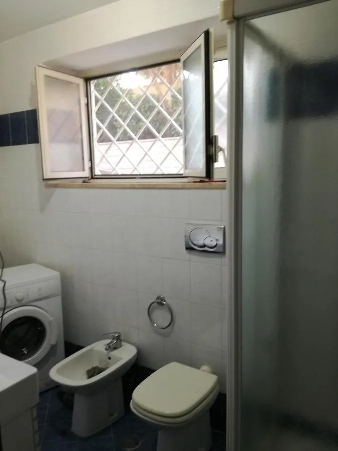 Appartamento Indipendente In Grande Villa Рим 0*,