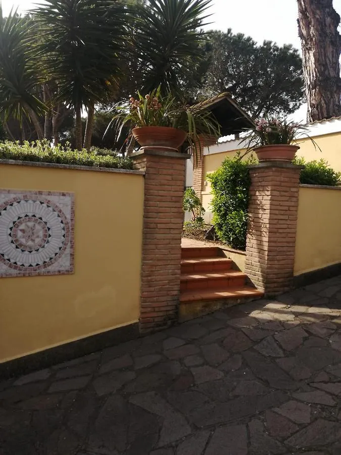 Appartamento Indipendente In Grande Villa Рим