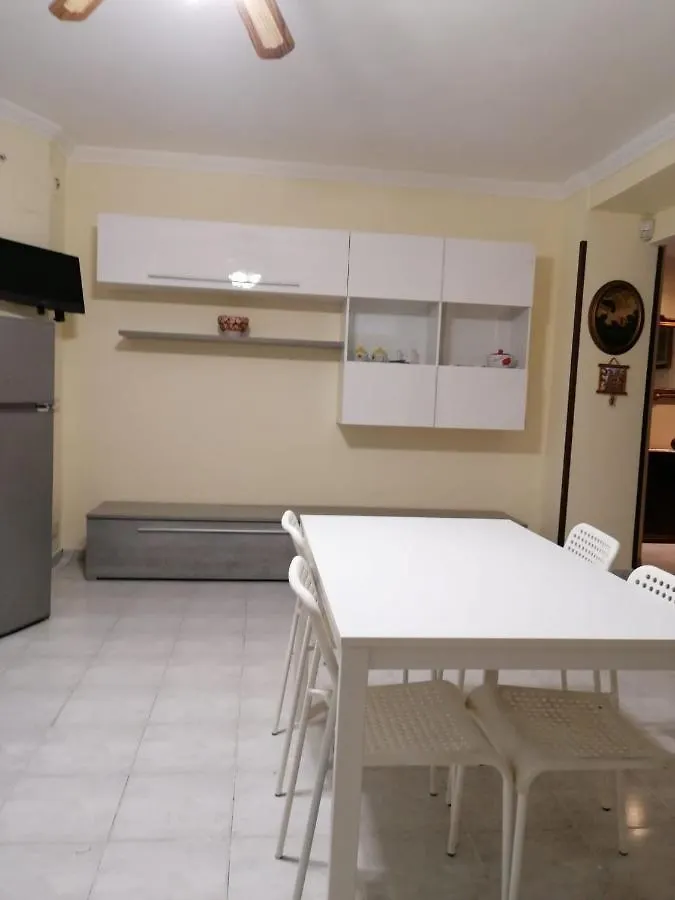 Appartamento Indipendente In Grande Villa Рим Италия