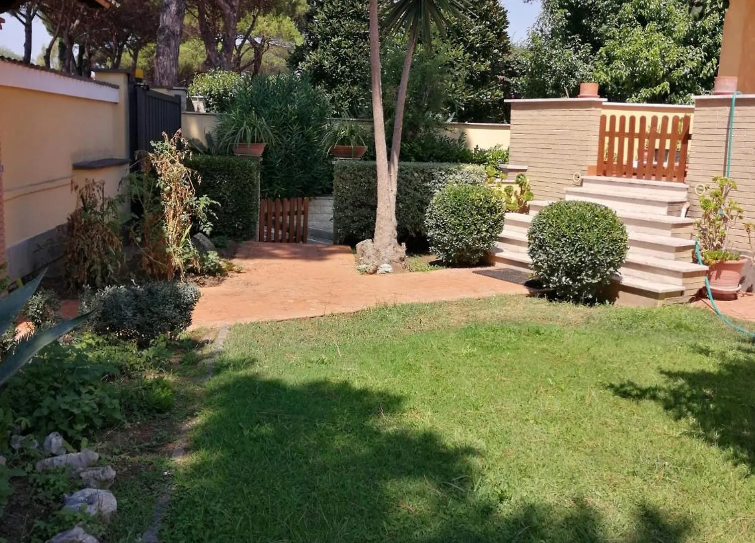 Appartamento Indipendente In Grande Villa Рим Апартаменты